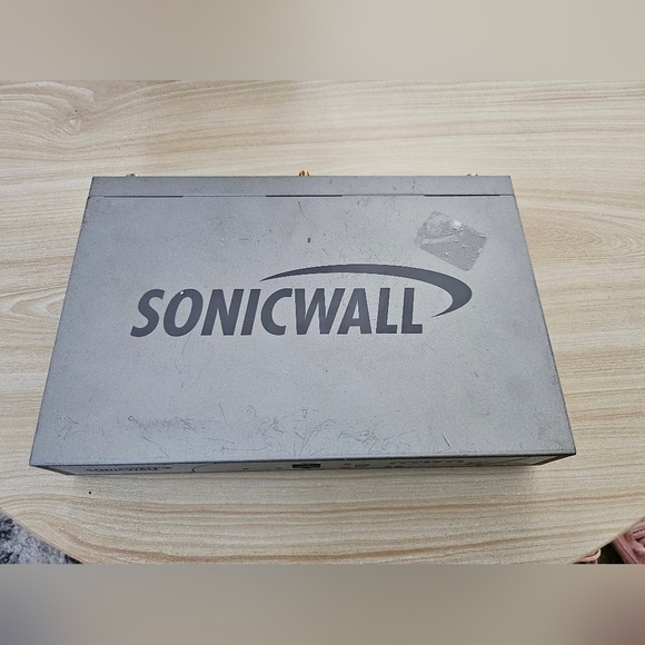 SonicWall Network Security Appliance Sonicwall TZ 215 7-Port 10/100/1000Network. - Picture 7 of 10